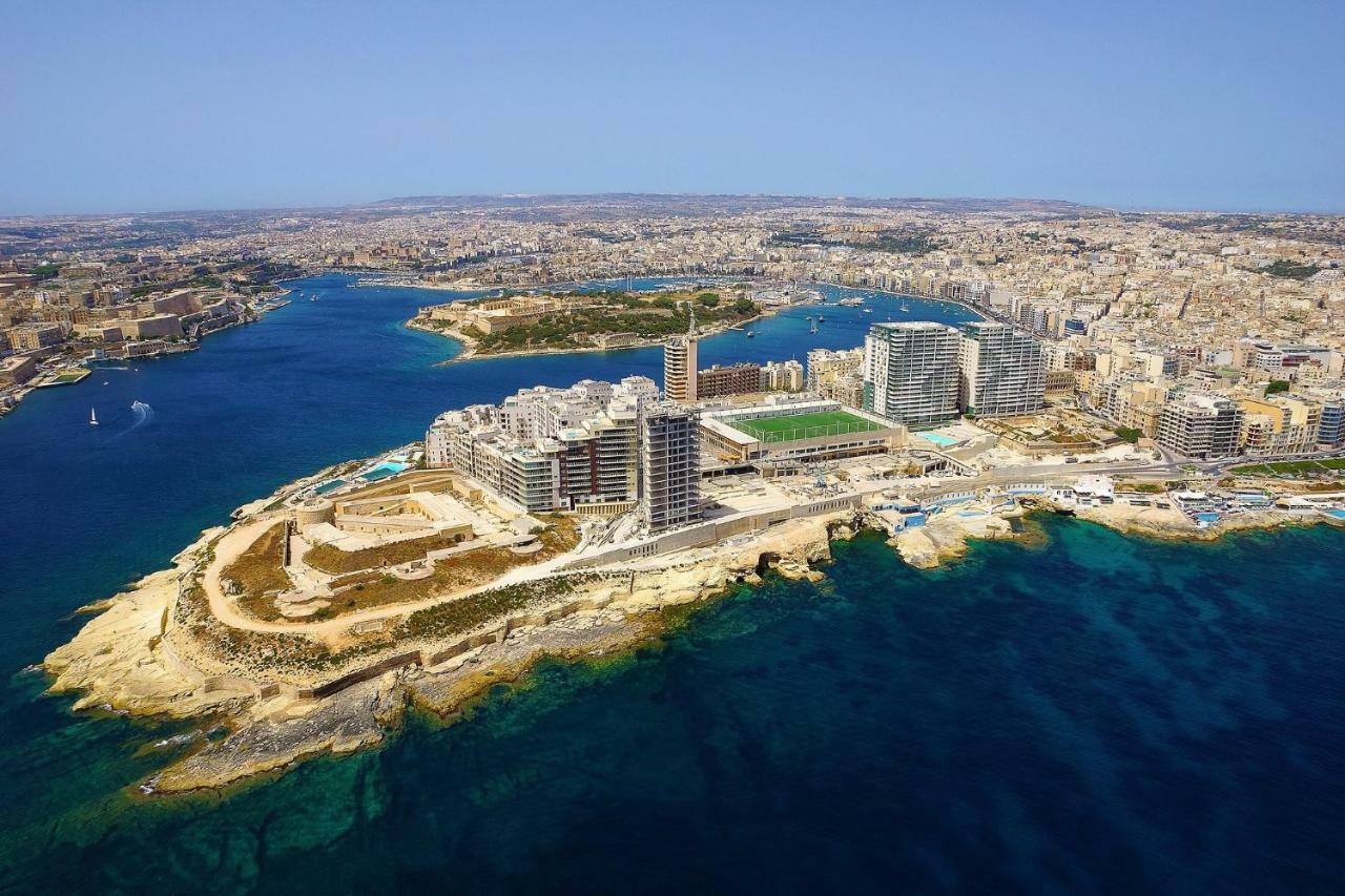 Gorgeous Apartment With Terrace In Fort Cambridge, Pool Sliema Bagian luar foto