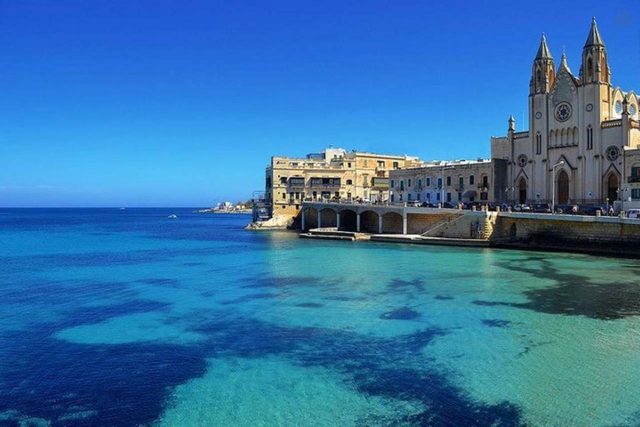 Gorgeous Apartment With Terrace In Fort Cambridge, Pool Sliema Bagian luar foto